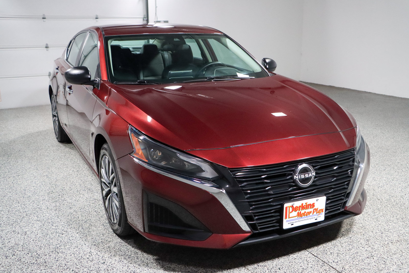Used 2024 Nissan Altima 2.5 SV FWD image 5