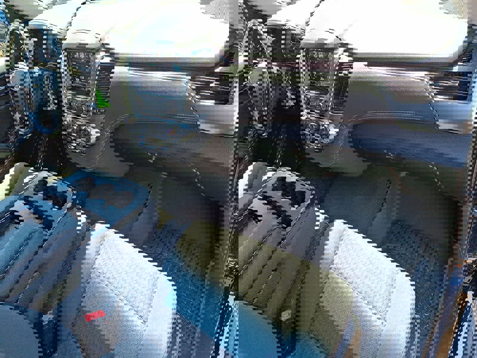 Used 2020 Chevrolet Suburban LS AWD/4WD image 32