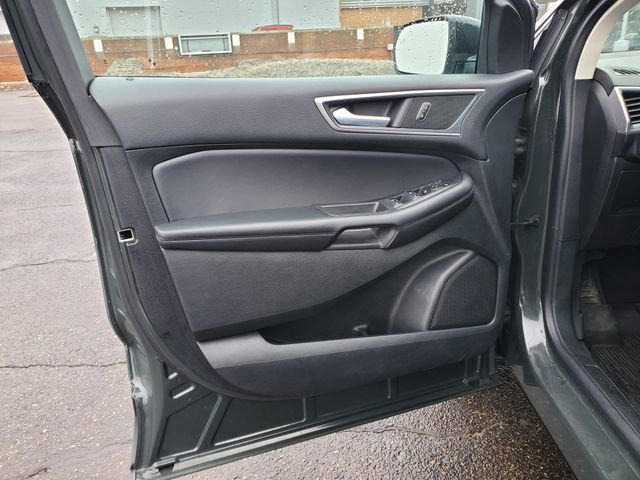 Used 2024 Ford Edge SEL w/ Convenience Package image 9