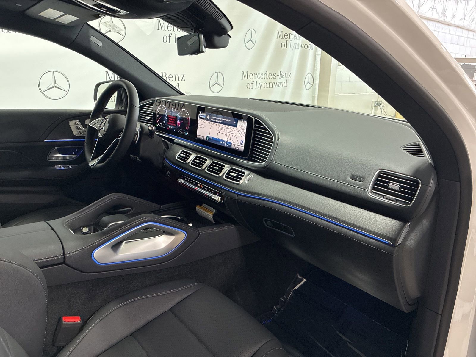 New 2026 Mercedes-Benz GLE 450 4MATIC Coupe image 17