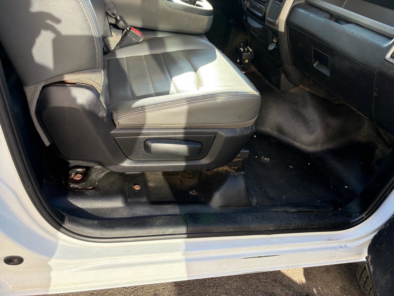 Used 2016 RAM 3500 Tradesman w/ Power & Remote Entry Group image 33