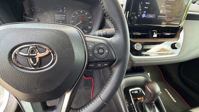 Used 2023 Toyota Corolla SE w/ SE Package image 28