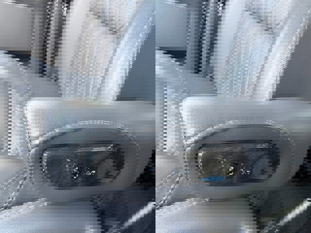 Used 2020 Ford Transit 150 Low Roof AWD image 43