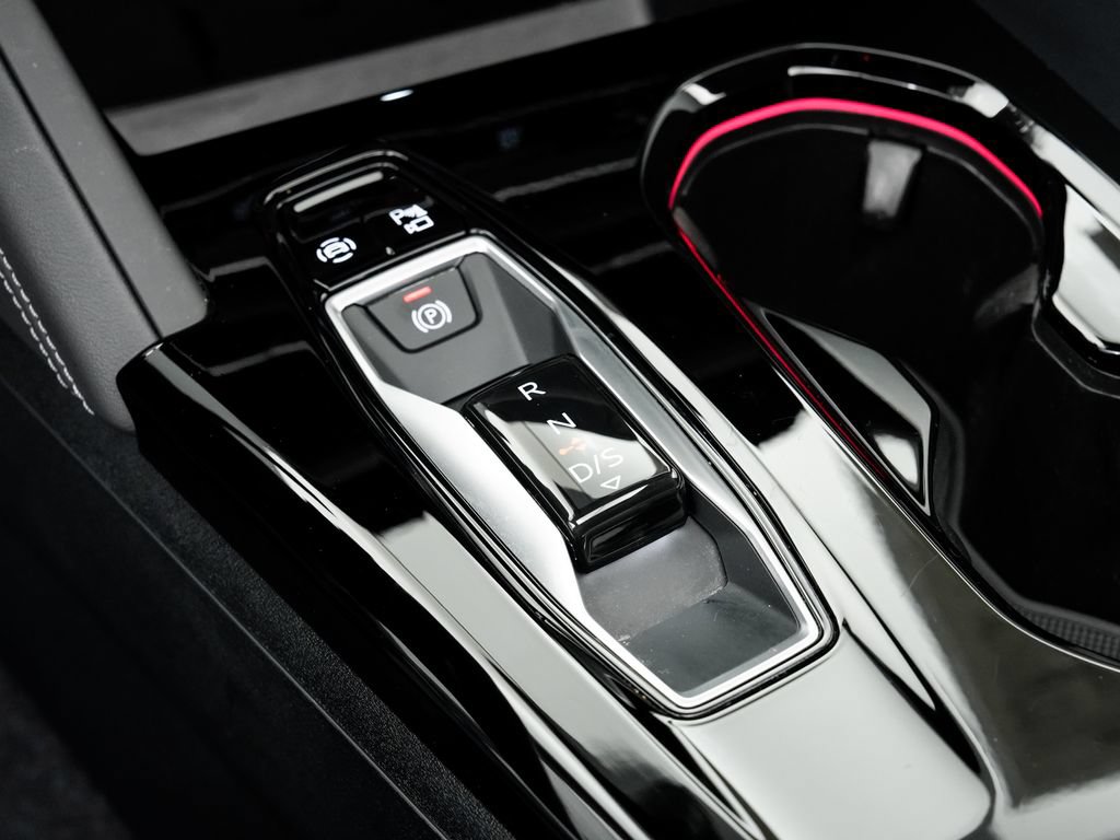 Certified 2025 Audi Q5 Prestige AWD/4WD image 17