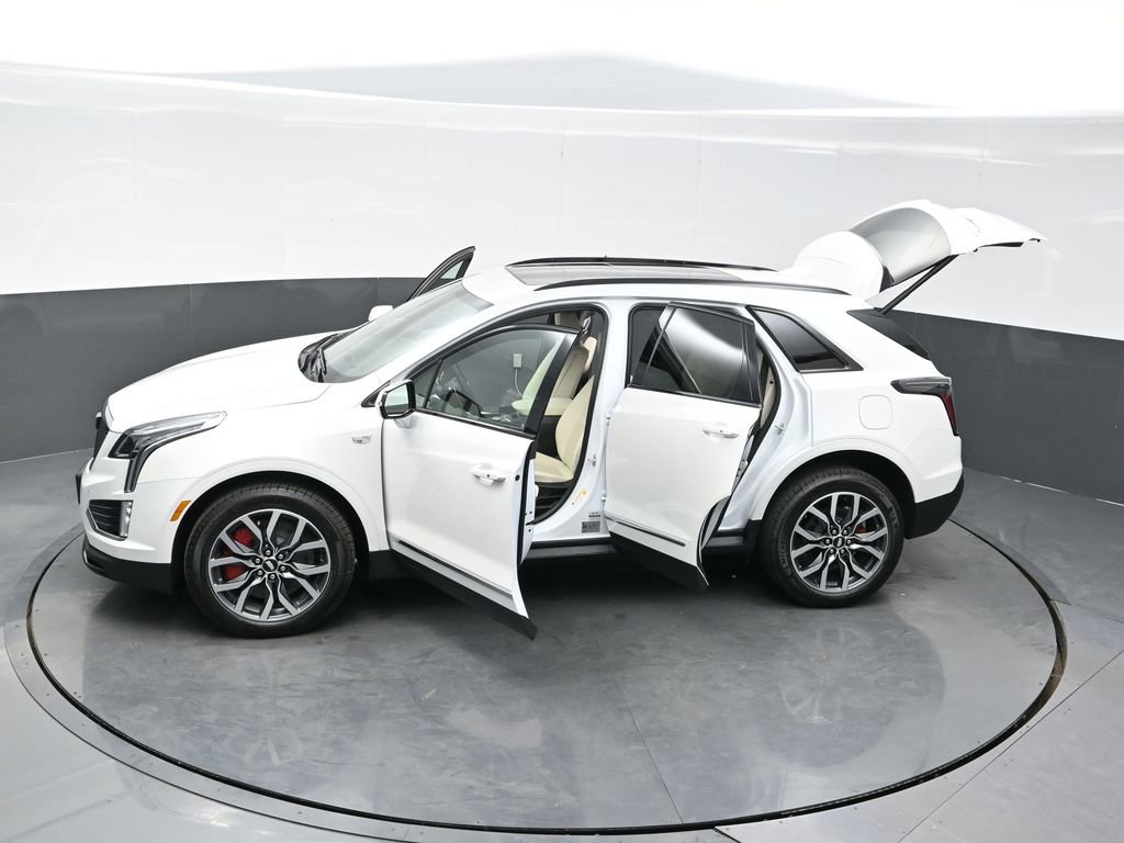 New 2025 Cadillac XT5 Sportv w/ LPO, Floor Liner Package image 36