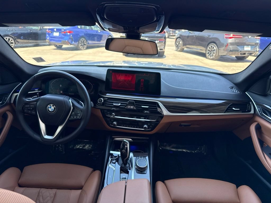 Used 2022 BMW 530i w/ Convenience Package RWD image 14