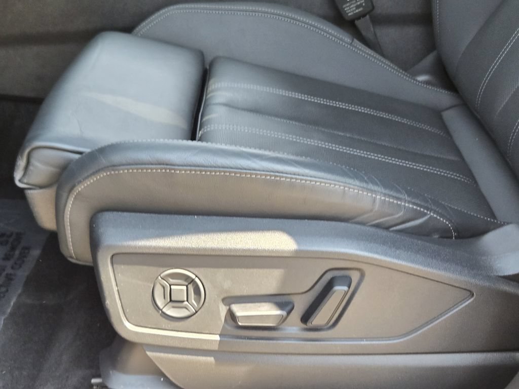 Certified 2025 Audi Q5 Premium Plus w/ Premium Plus AWD/4WD image 31