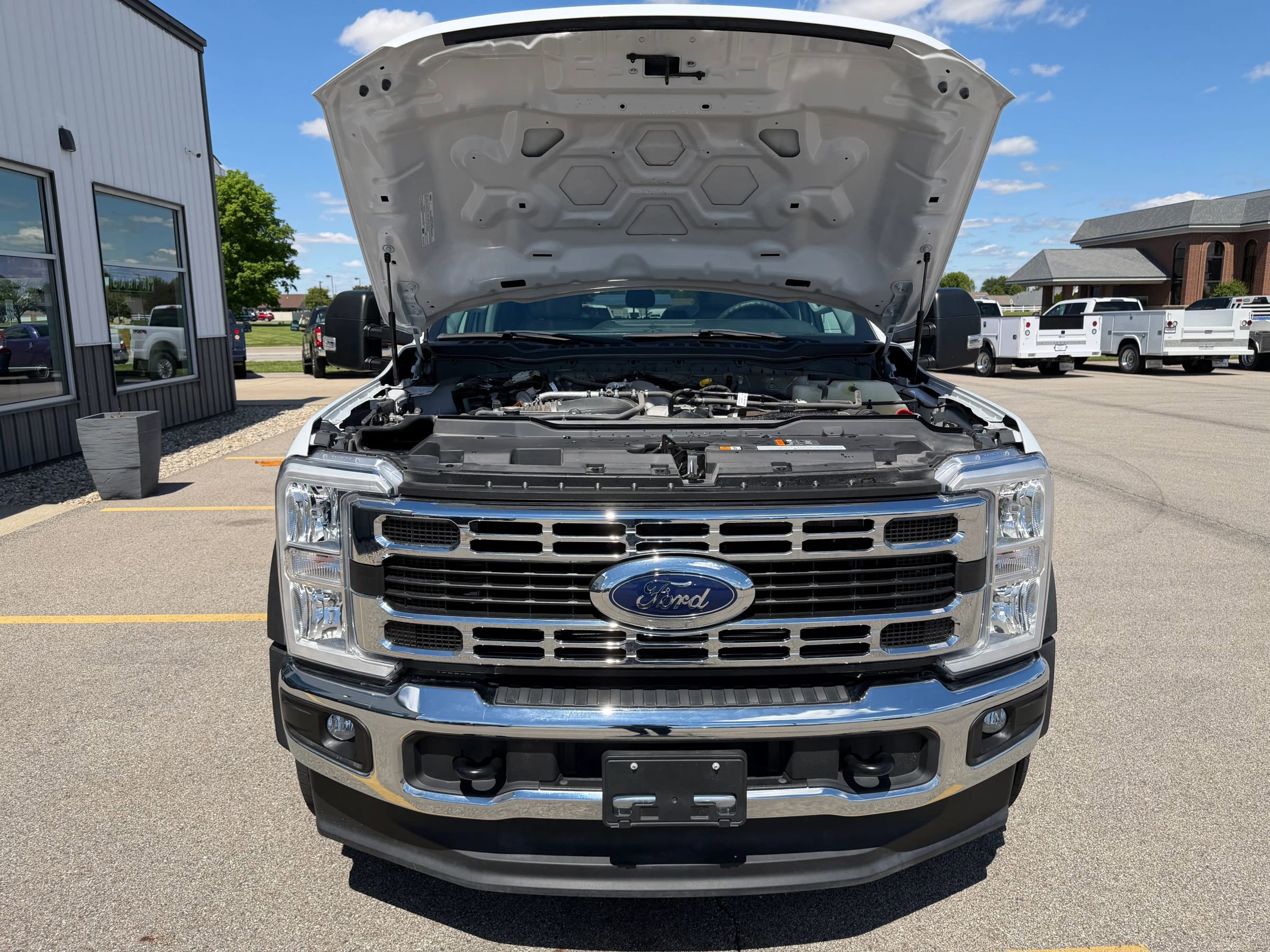 Used 2024 Ford F550 4x4 Crew Cab Super Duty w/ XLT Value Package image 35