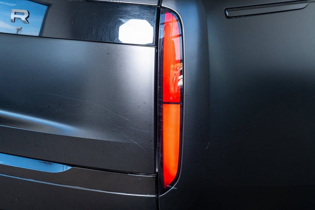 Used 2022 Land Rover Range Rover SE image 25