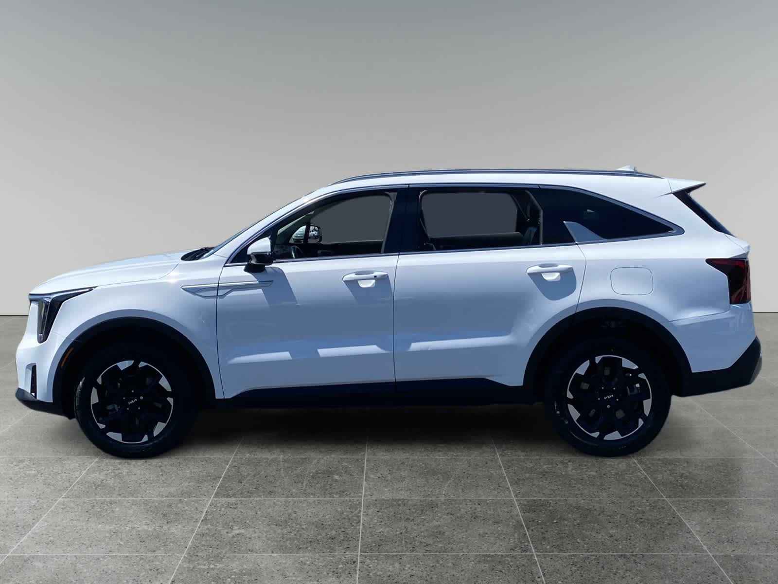 Used 2024 Kia Sorento S AWD/4WD image 2