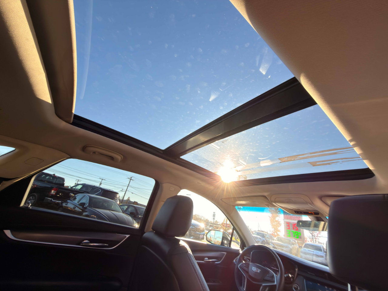 Used 2017 Cadillac XT5 Luxury image 25