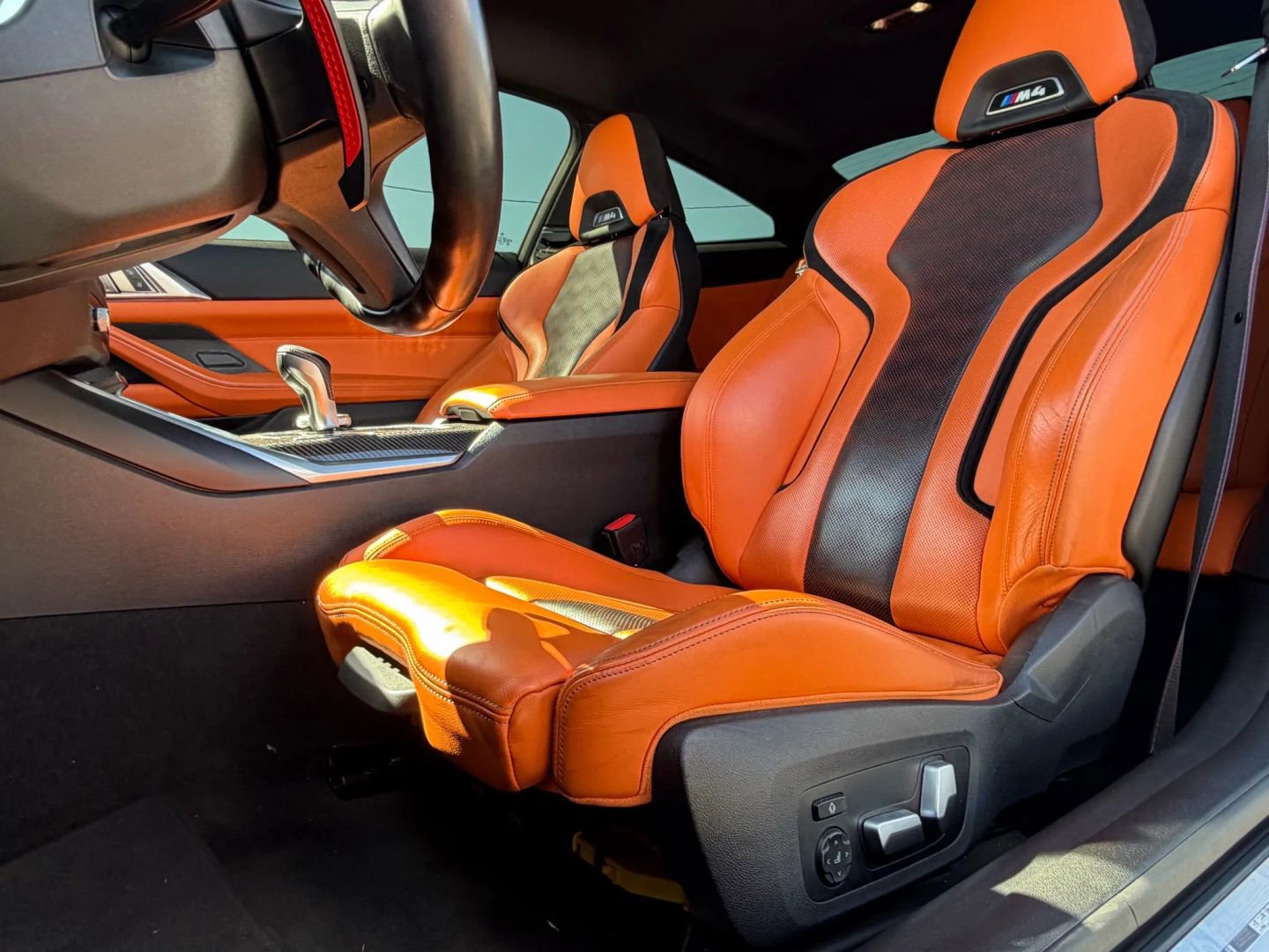 Used 2021 BMW M4 Competition w/ Executive Package RWD image 8