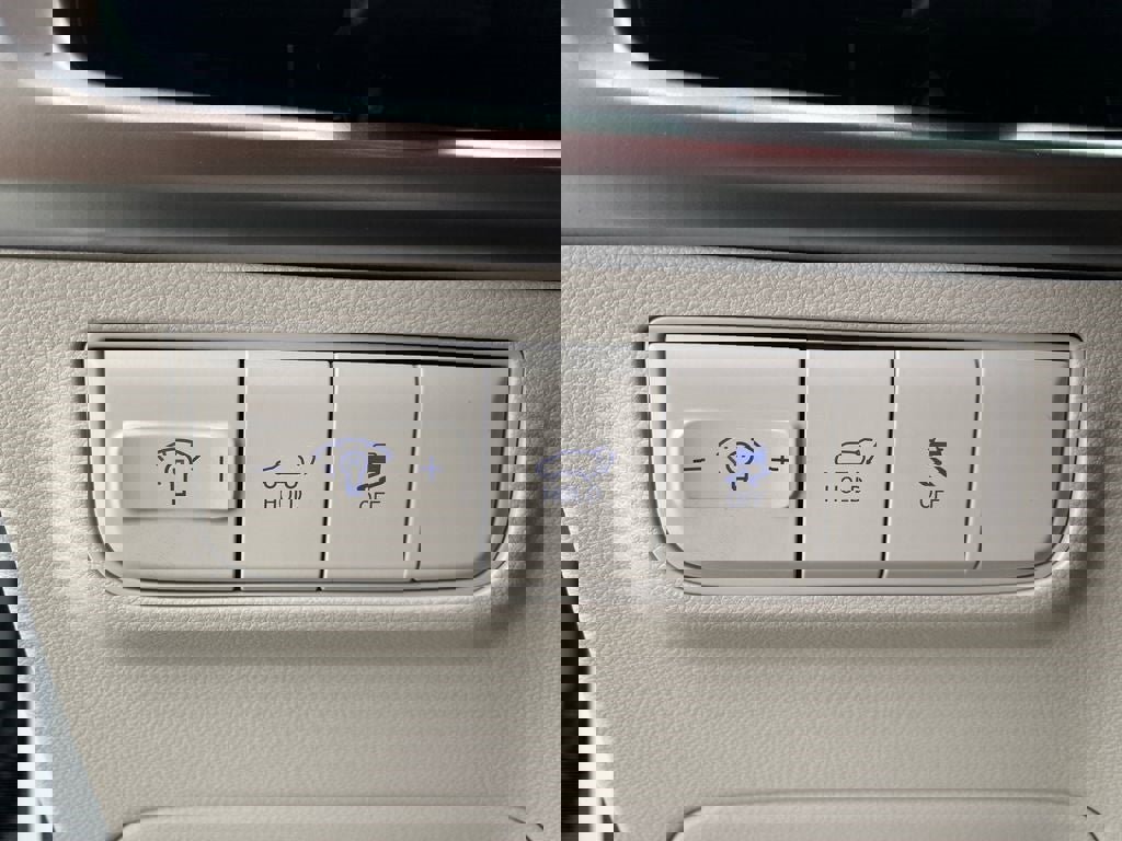 New 2025 Hyundai Tucson SEL image 3