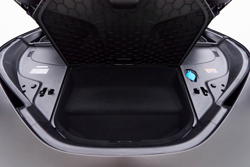 Used 2025 Lotus Eletre AWD/4WD image 26