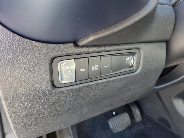 Certified 2024 Chevrolet Equinox EV LT FWD image 23