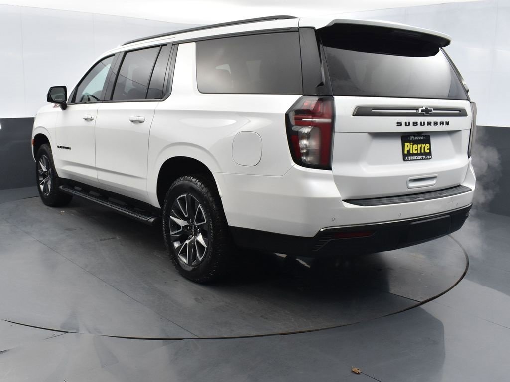 Used 2022 Chevrolet Suburban Z71 w/ Luxury Package image 7