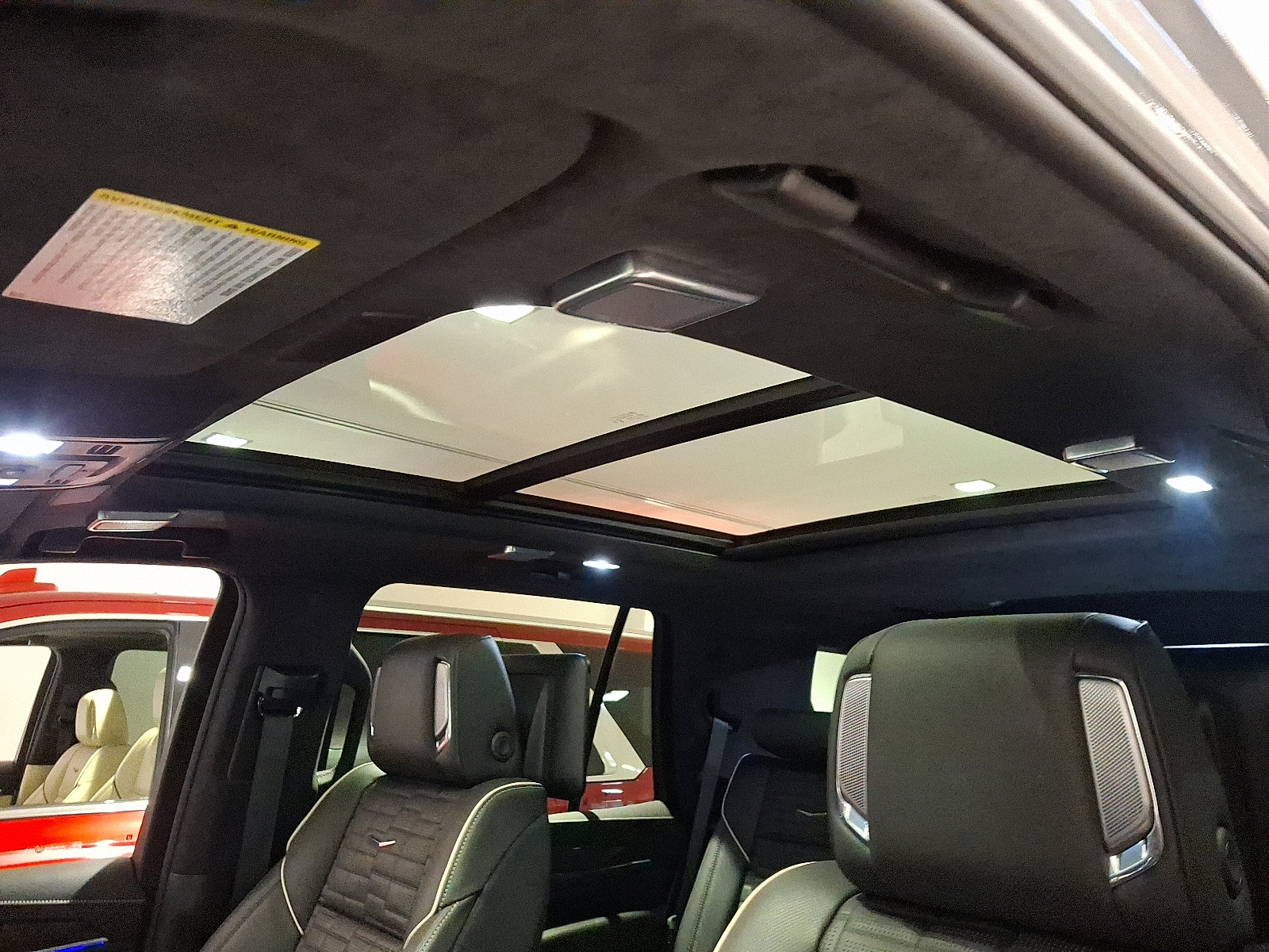 Used 2023 Cadillac Escalade Premium Luxury Platinum image 10