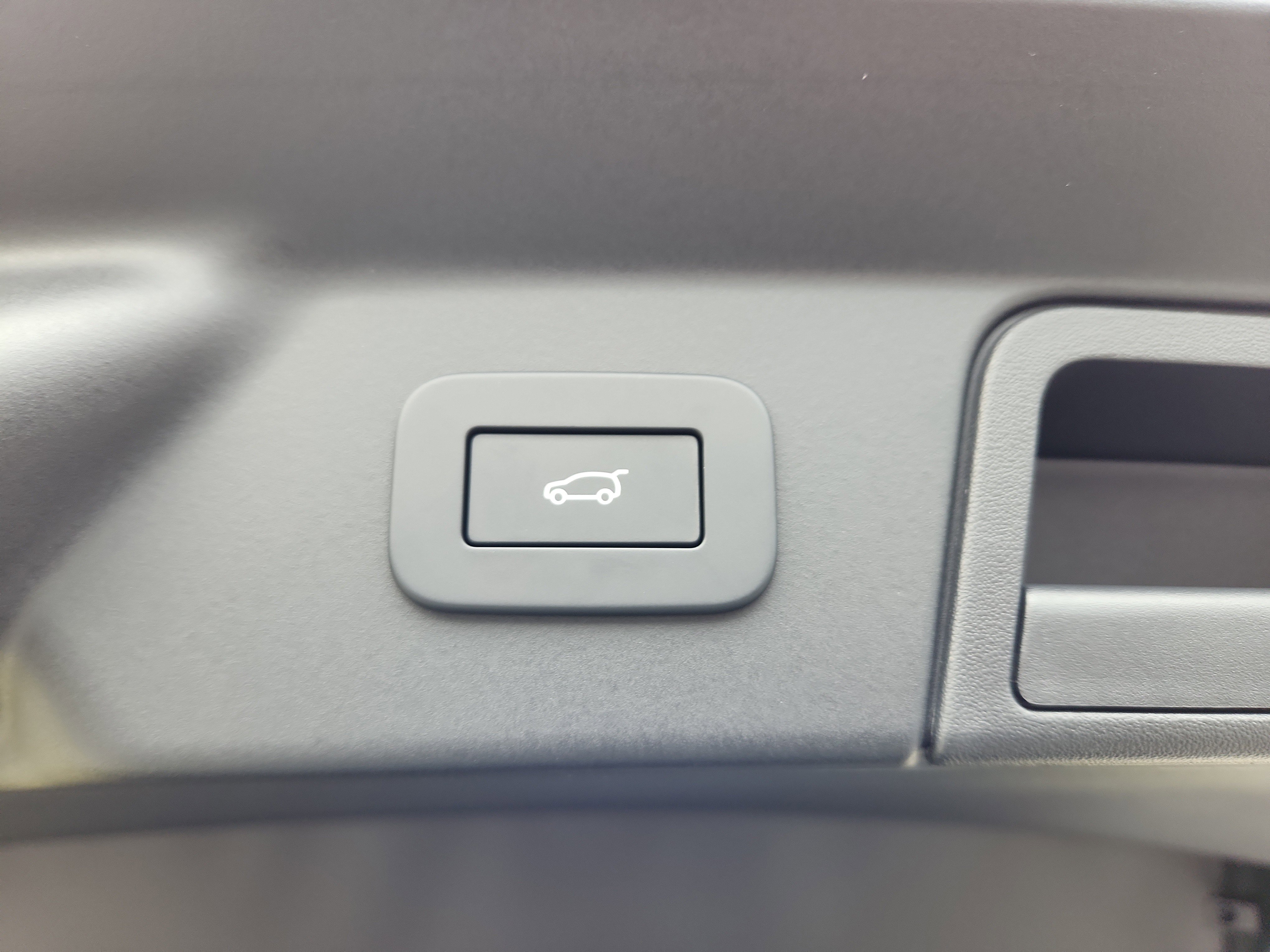 Used 2026 Land Rover Range Rover Velar S image 14