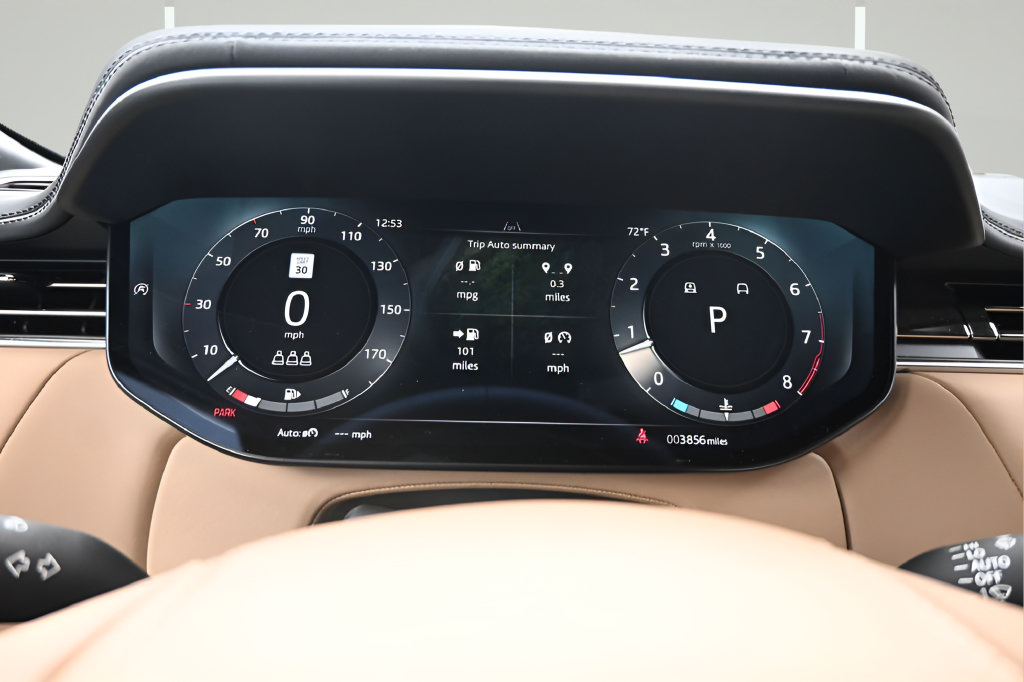 Used 2025 Land Rover Range Rover Sport Dynamic SE AWD/4WD image 16
