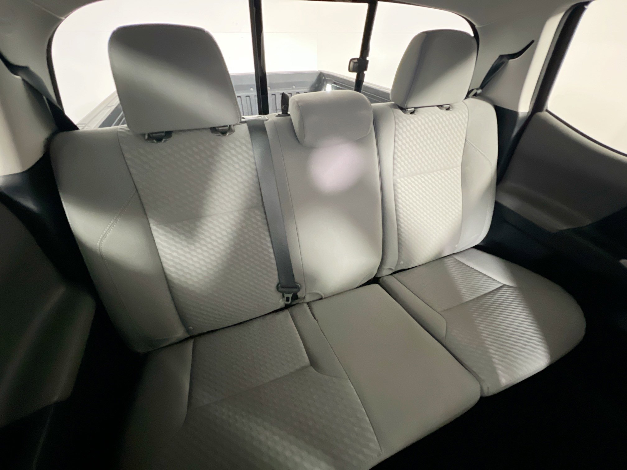 Used 2020 Toyota Tacoma SR5 w/ SR5 Appearance Package (SM) image 32