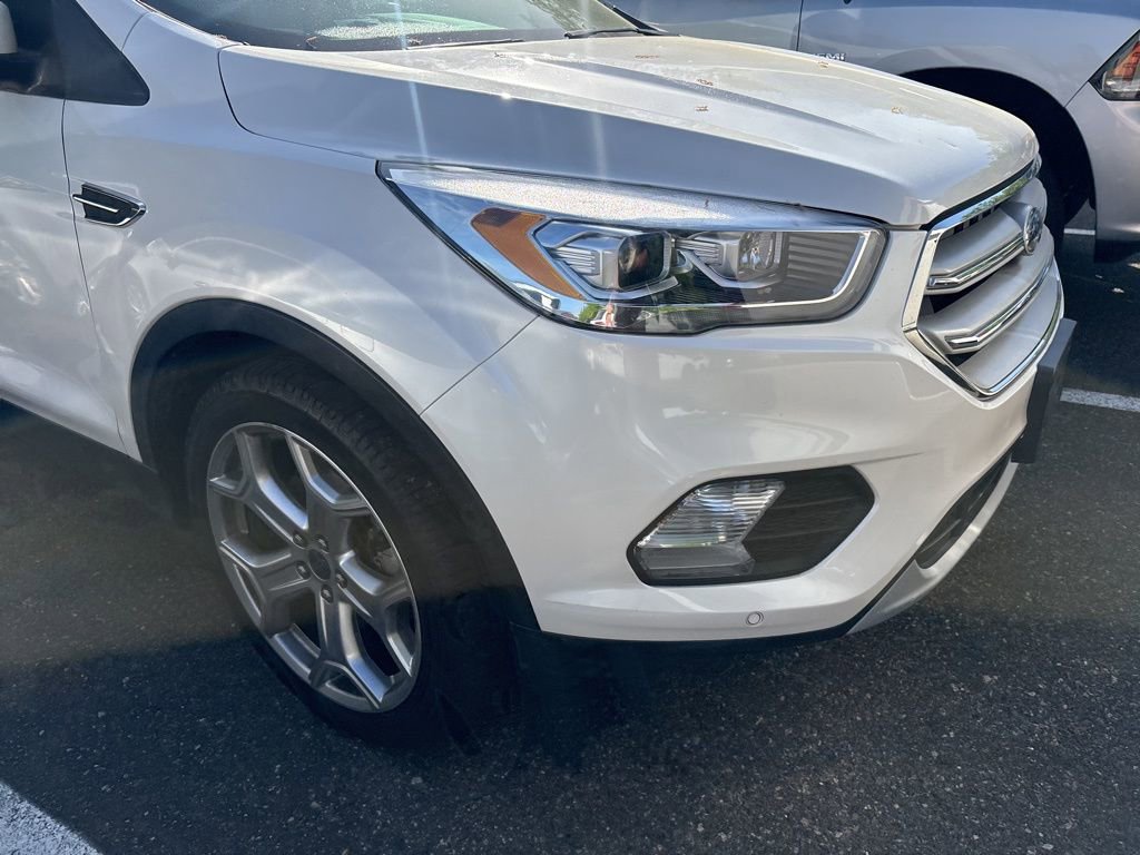 Used 2019 Ford Escape Titanium image 5