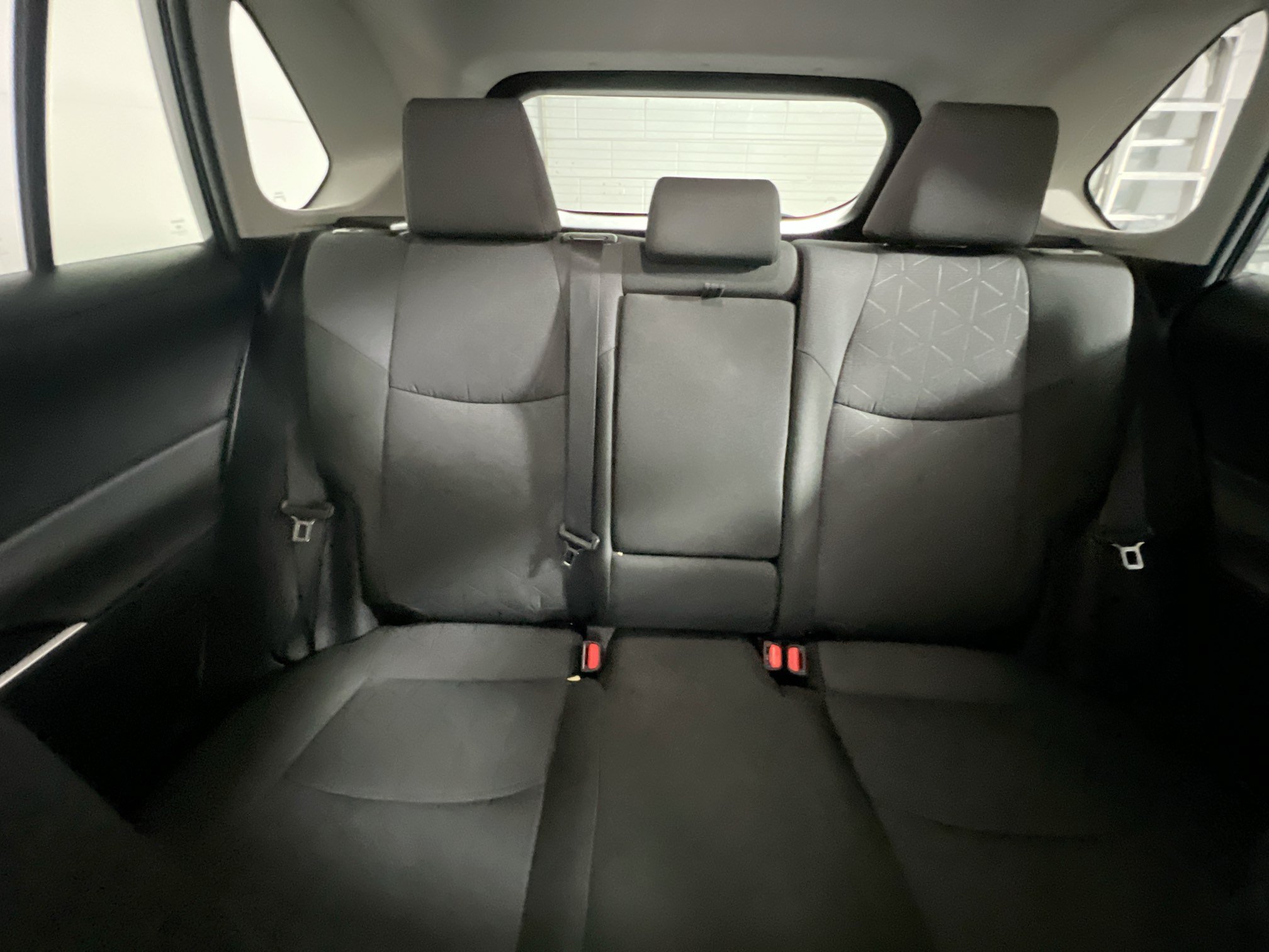 Used 2025 Toyota RAV4 XLE FWD image 33