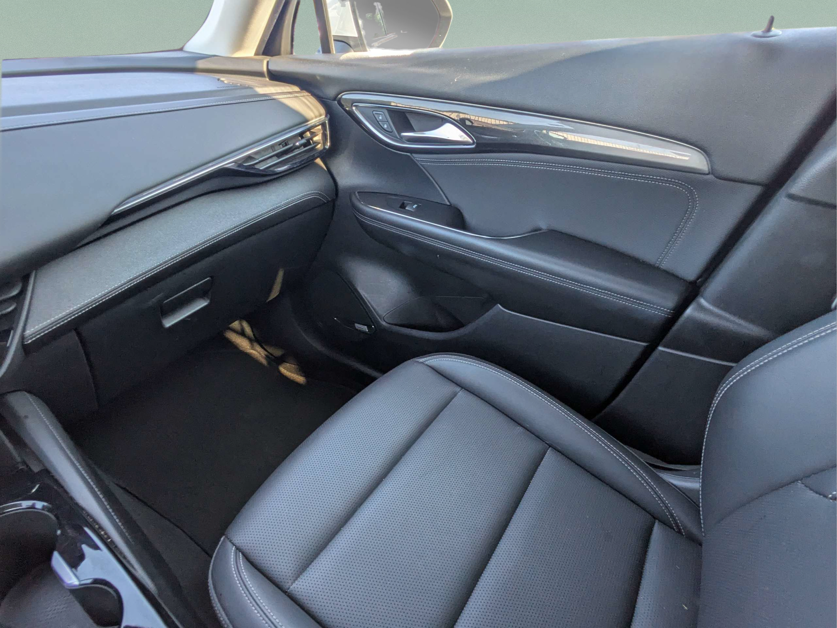 Used 2024 Buick Envision Preferred AWD/4WD image 17