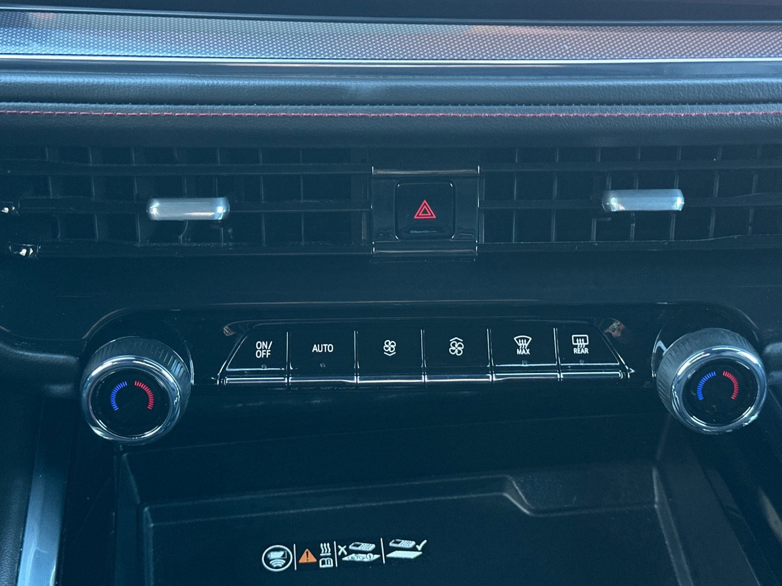 Used 2025 Chevrolet Suburban RST image 24