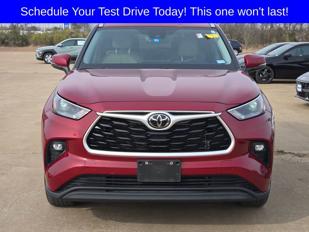 Used 2023 Toyota Highlander L image 7