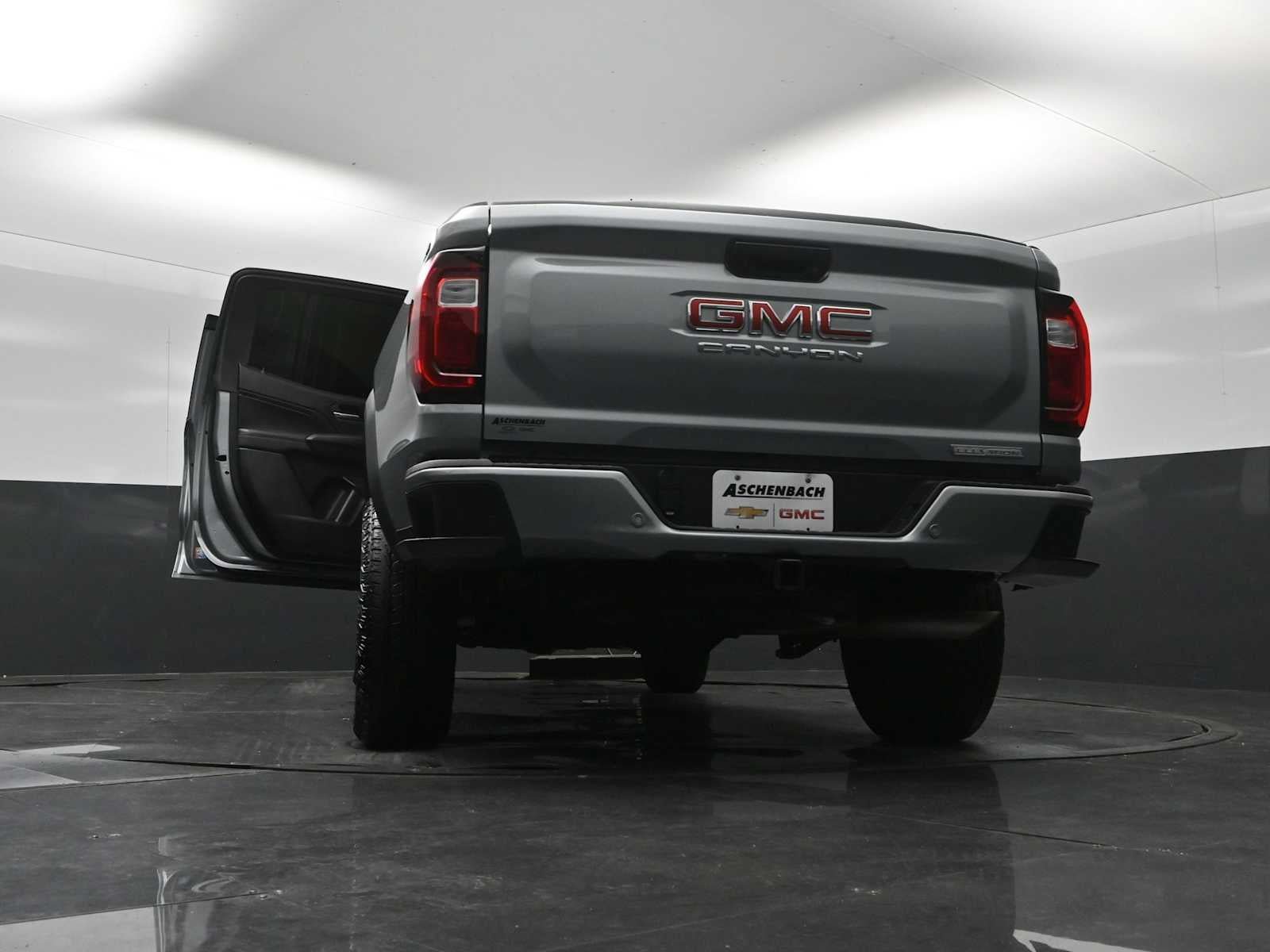 Used 2024 GMC Canyon Elevation w/ Convenience Package AWD/4WD image 31