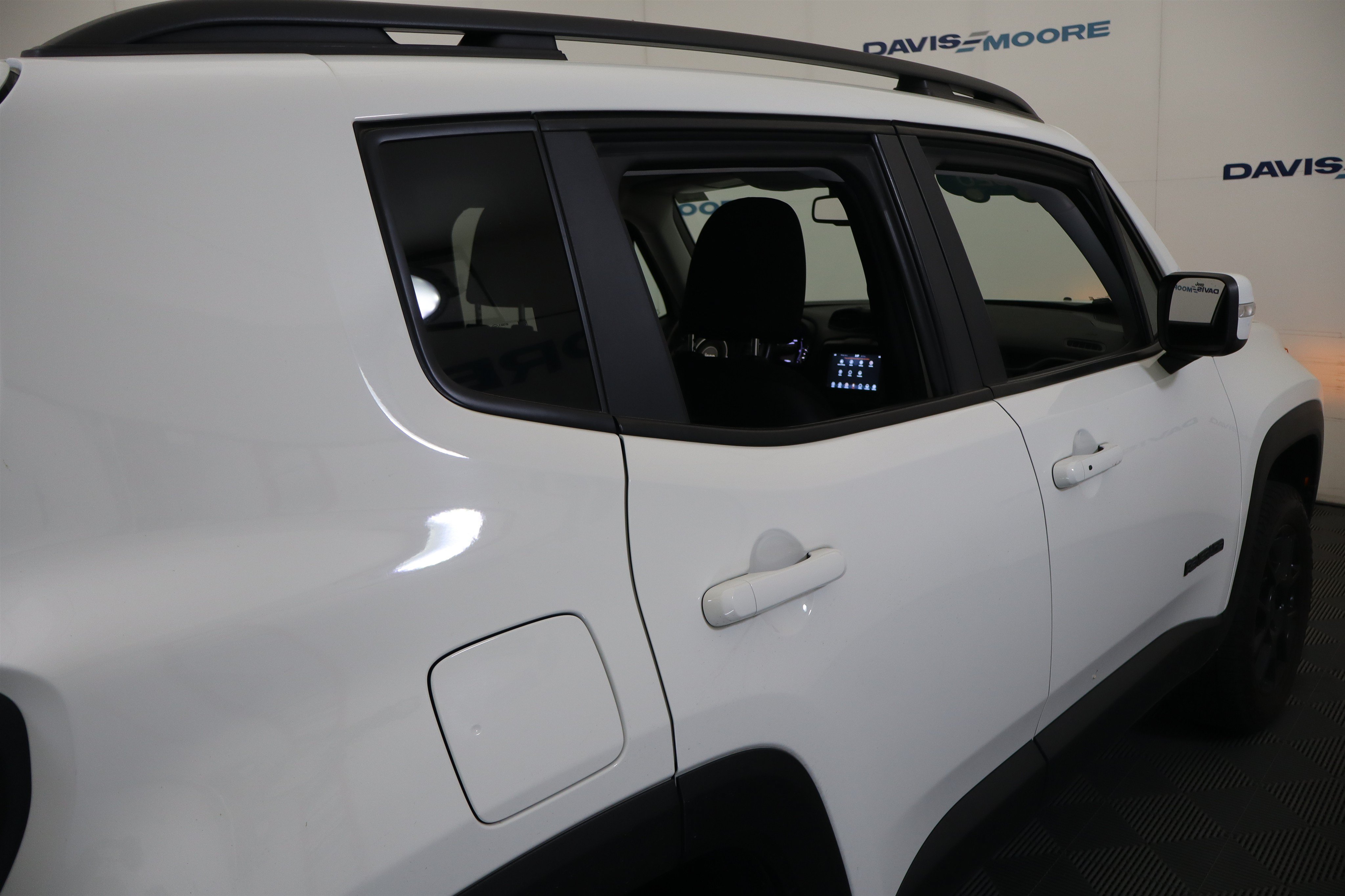 Used 2020 Jeep Renegade Altitude AWD/4WD image 7