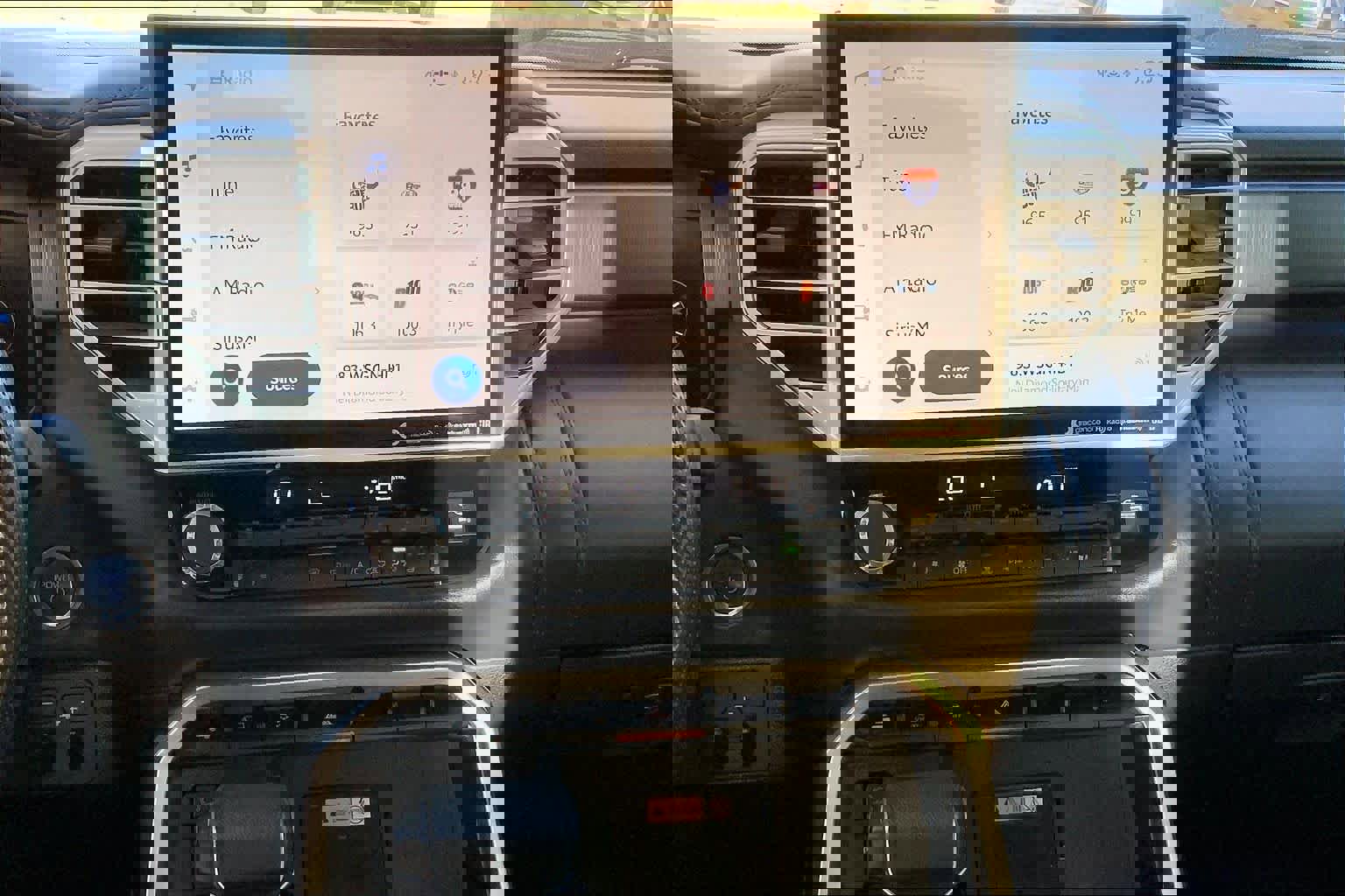 Used 2024 Toyota Tundra Platinum image 6