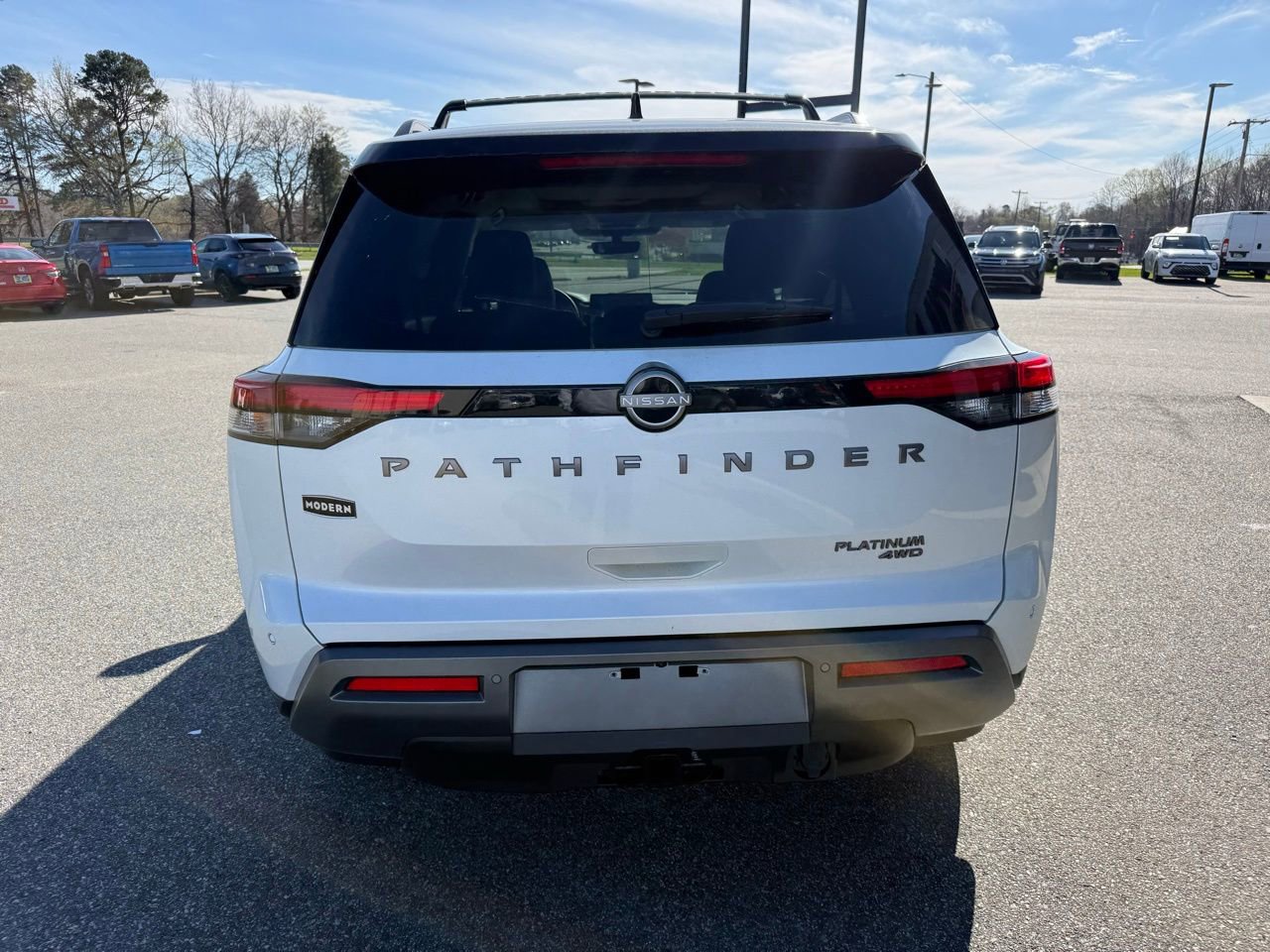 Used 2026 Nissan Pathfinder Platinum image 7