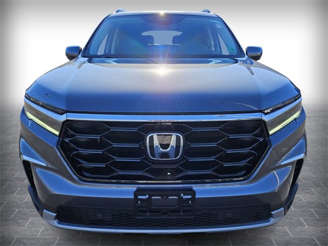 Used 2025 Honda Pilot Elite image 2