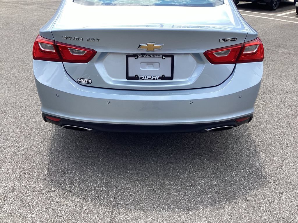 Used 2017 Chevrolet Malibu Premier w/ Premier Sun and Wheel Package FWD image 21