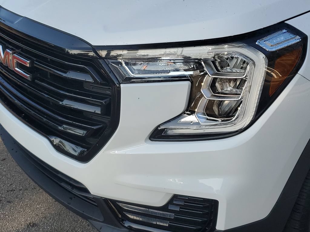 Certified 2023 GMC Terrain SLE w/ Driver Convenience Package FWD image 10