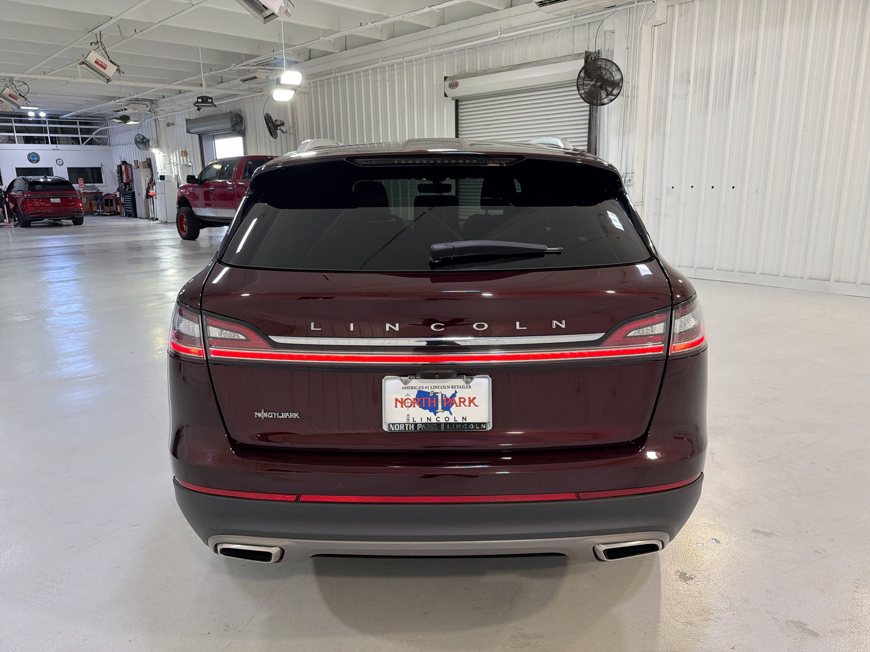 Used 2023 Lincoln Nautilus Reserve AWD/4WD image 27