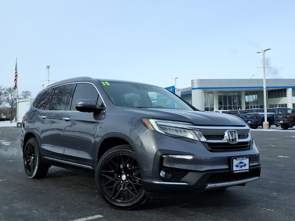 Used 2019 Honda Pilot Touring image 1