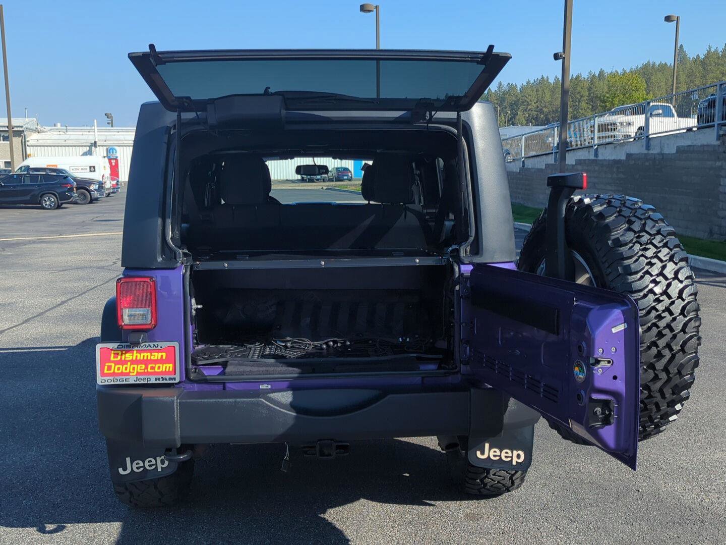 Used 2018 Jeep Wrangler Unlimited Rubicon w/ Cold Weather Group image 6