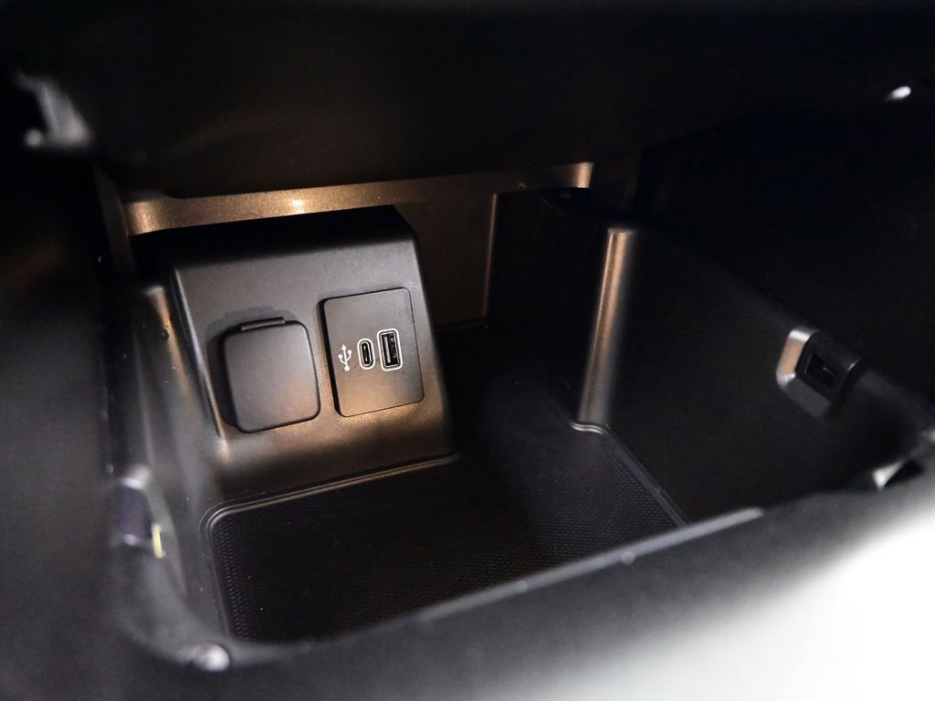 Used 2025 Ford Explorer Active w/ Active Comfort Package image 26