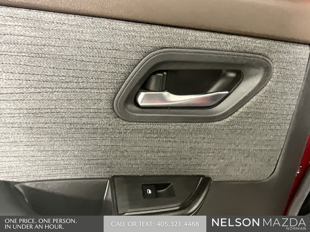 Used 2021 Nissan Rogue SV image 23