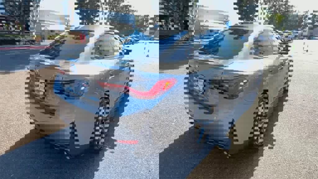 Used 2023 BMW i4 eDrive35 image 8