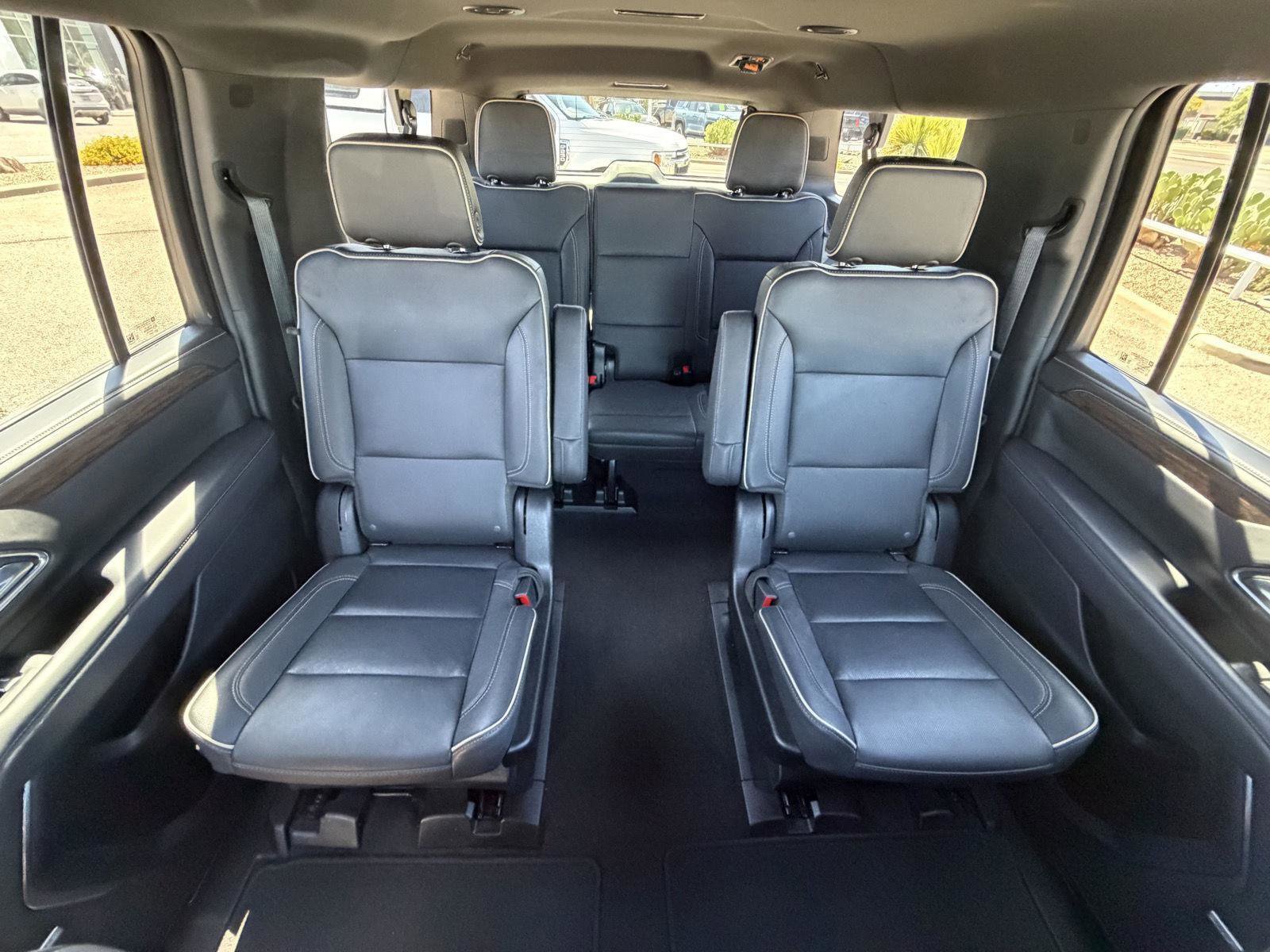 Used 2023 Chevrolet Suburban Premier RWD image 30