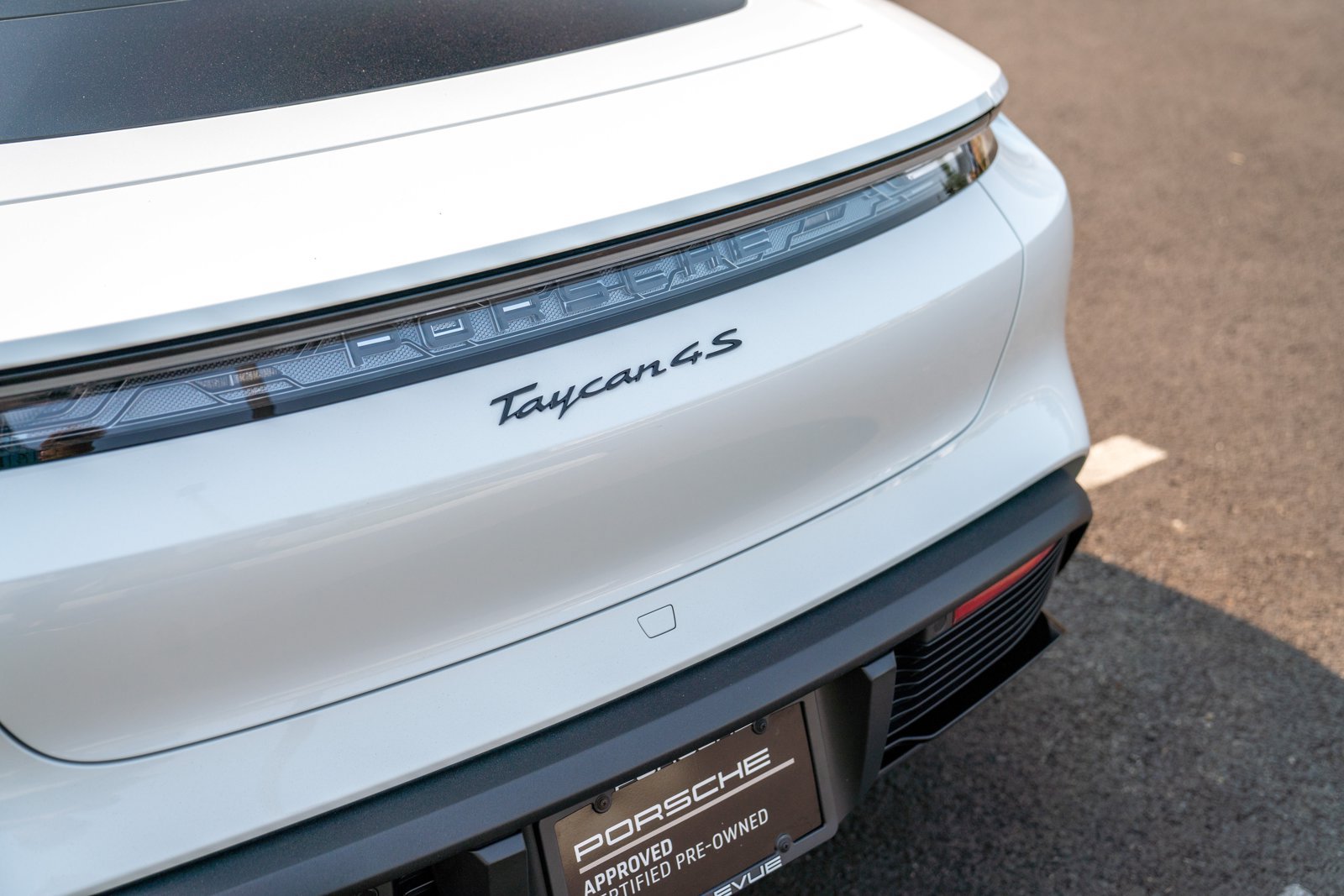 Certified 2025 Porsche Taycan 4S AWD/4WD image 29