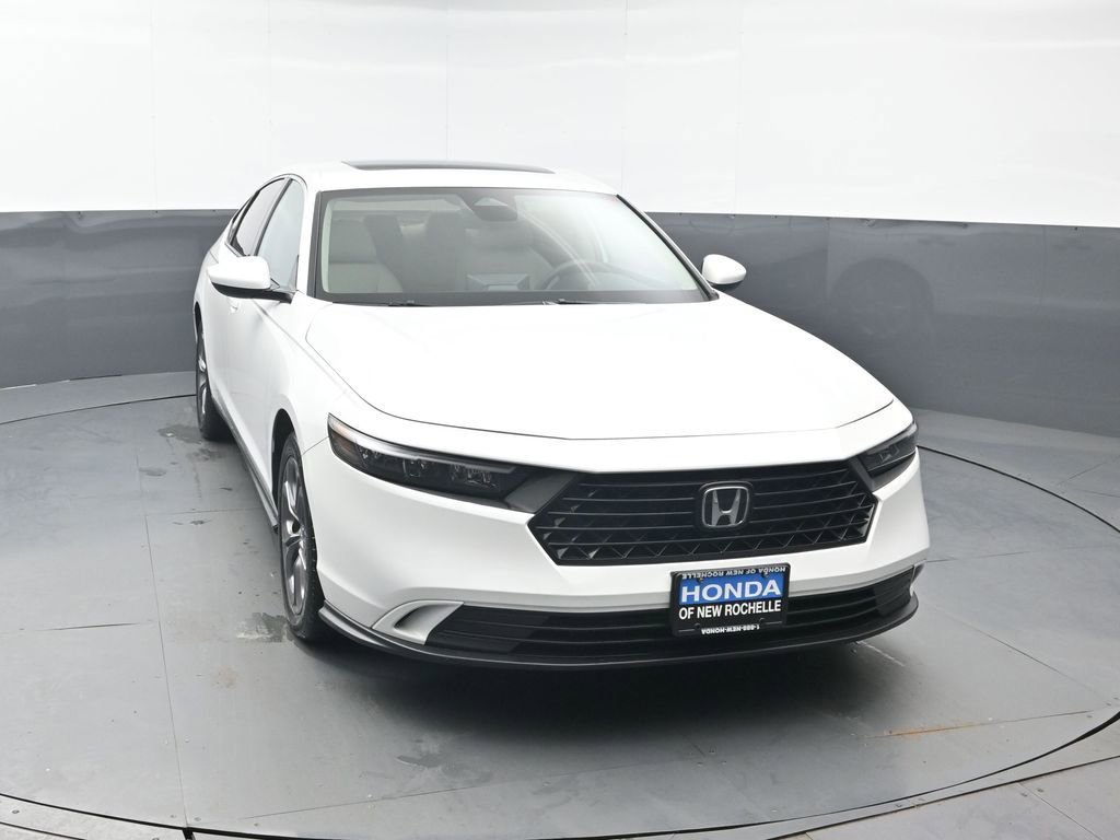 Certified 2023 Honda Accord EX image 11