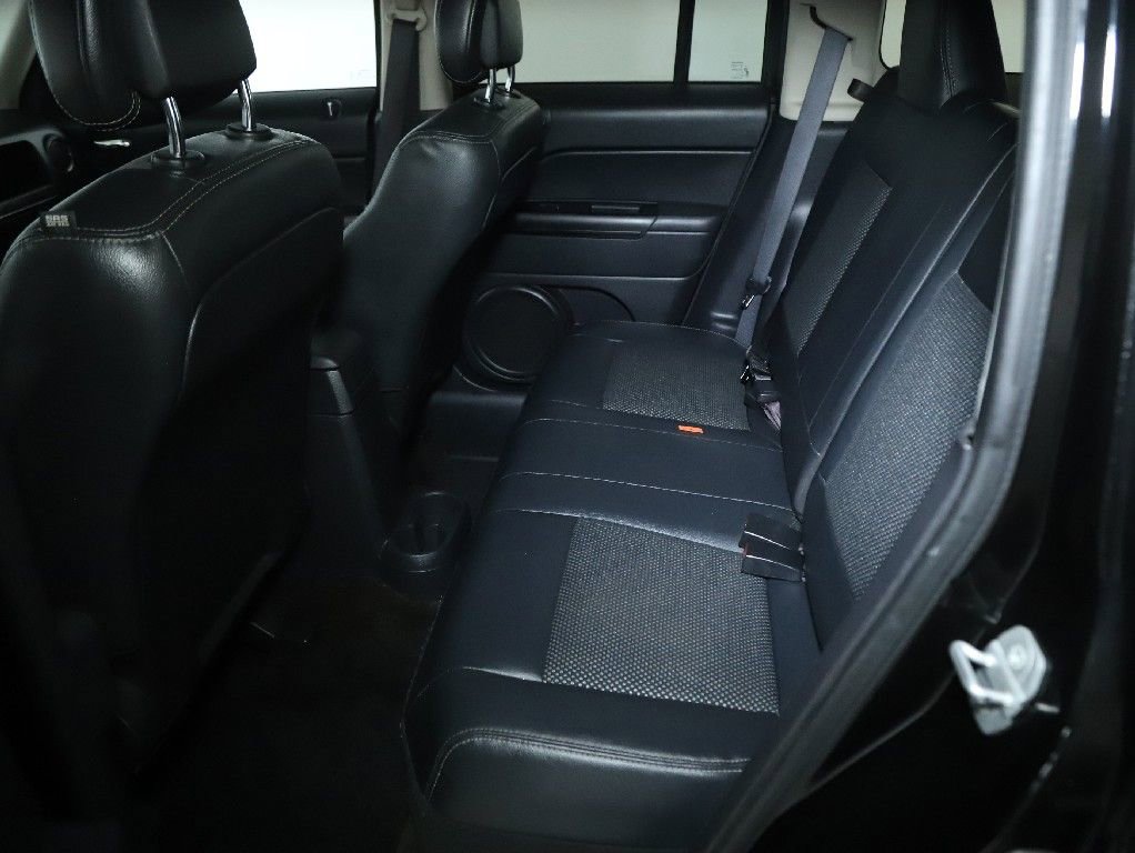Used 2016 Jeep Patriot Sport w/ Power Value Group AWD/4WD image 14