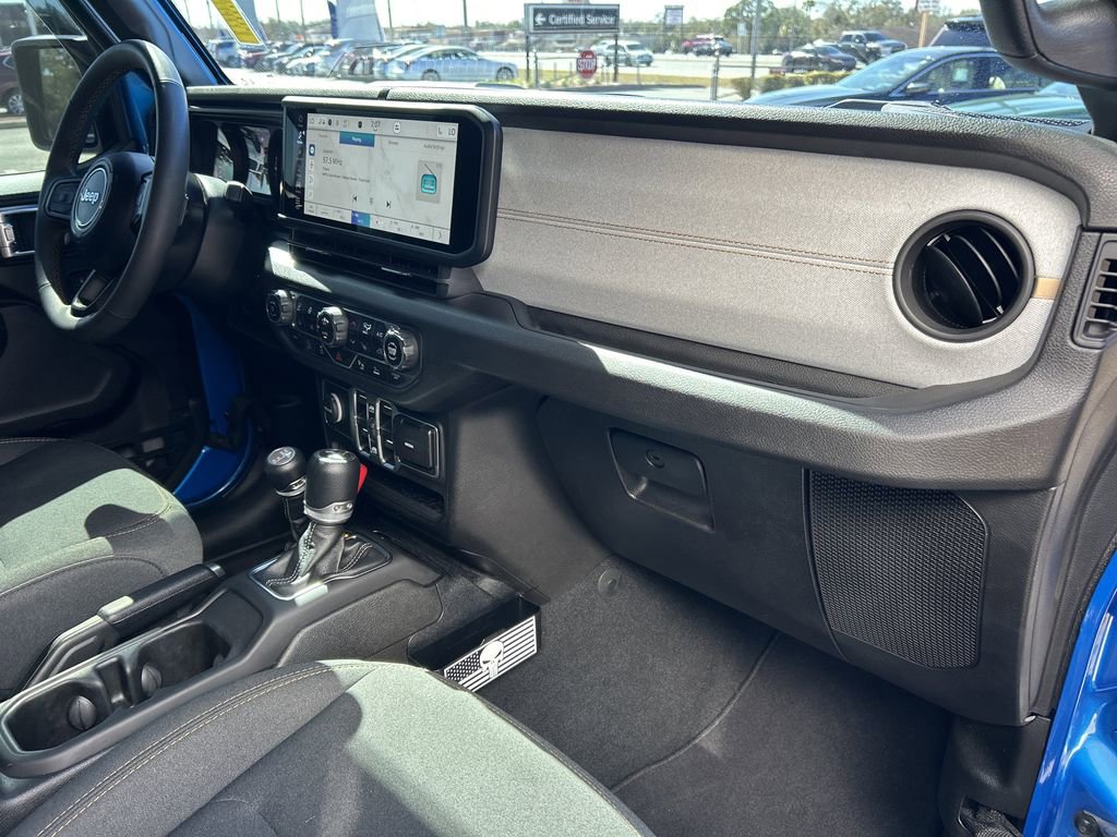 Used 2024 Jeep Wrangler Sport S image 12