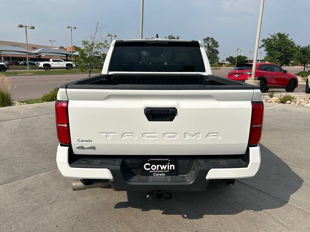 Used 2025 Toyota Tacoma SR5 AWD/4WD image 7