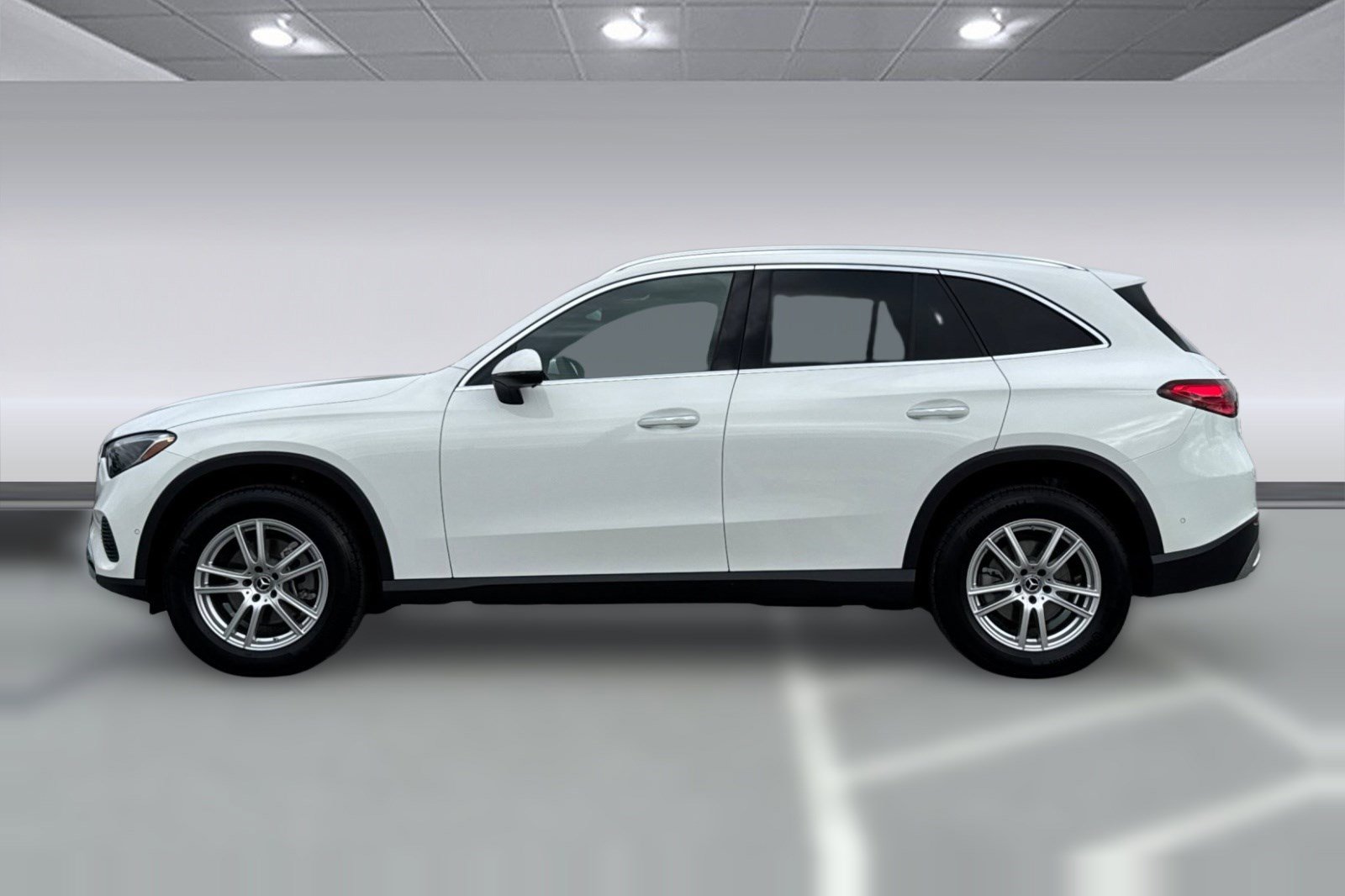 Certified 2025 Mercedes-Benz GLC 300 4MATIC image 2