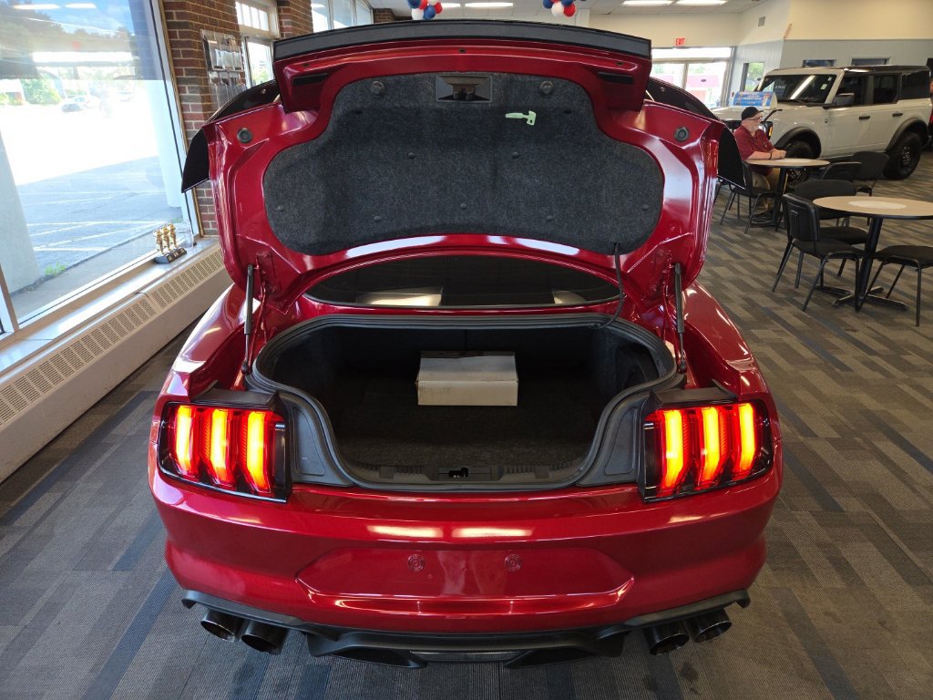 Used 2021 Ford Mustang Shelby GT500 w/ Technology Package RWD image 25